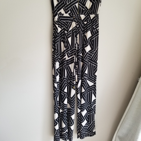 Emma and Michelle geometric pattern Jumpsuit - Picture 10 of 13